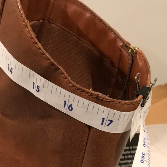 New tall Leather Boots 8 1/2  Cognac color still in box Liz Claiborne - Picture 15 of 16